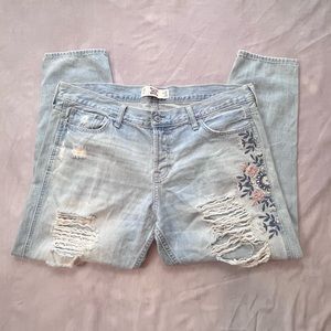 Hollister Boyfriend Embroidered Jeans